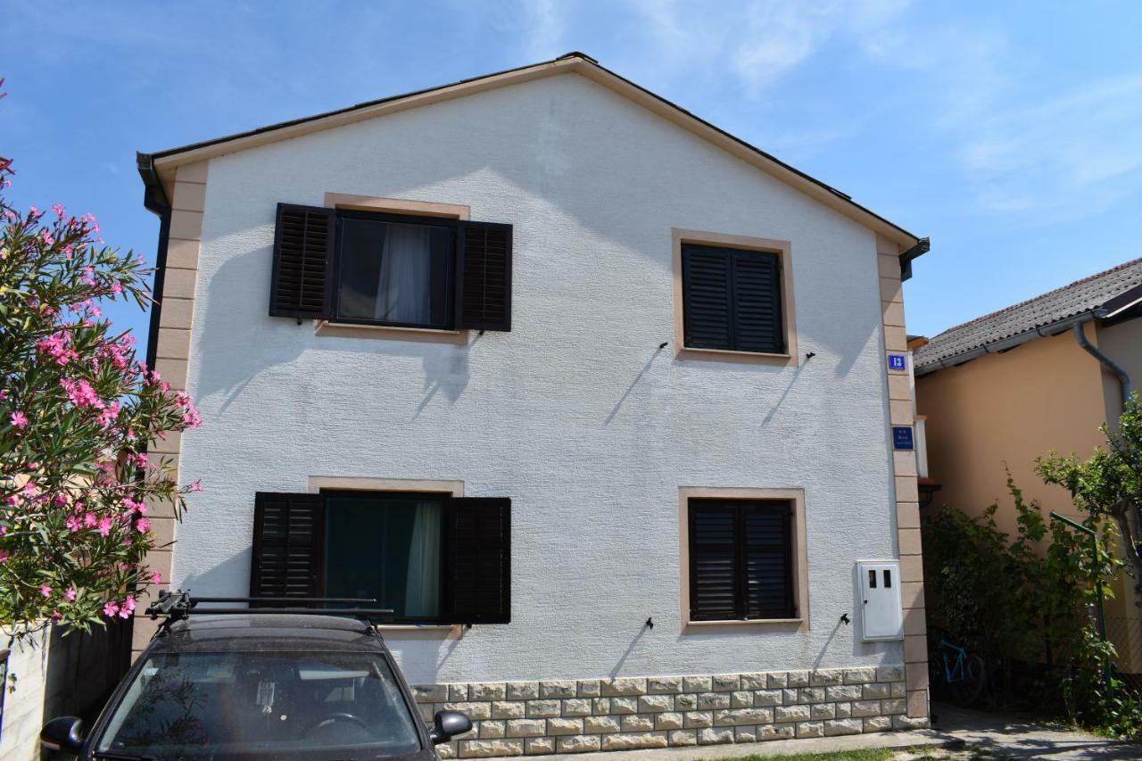 Apartman Nin-Dodo Екстериор снимка