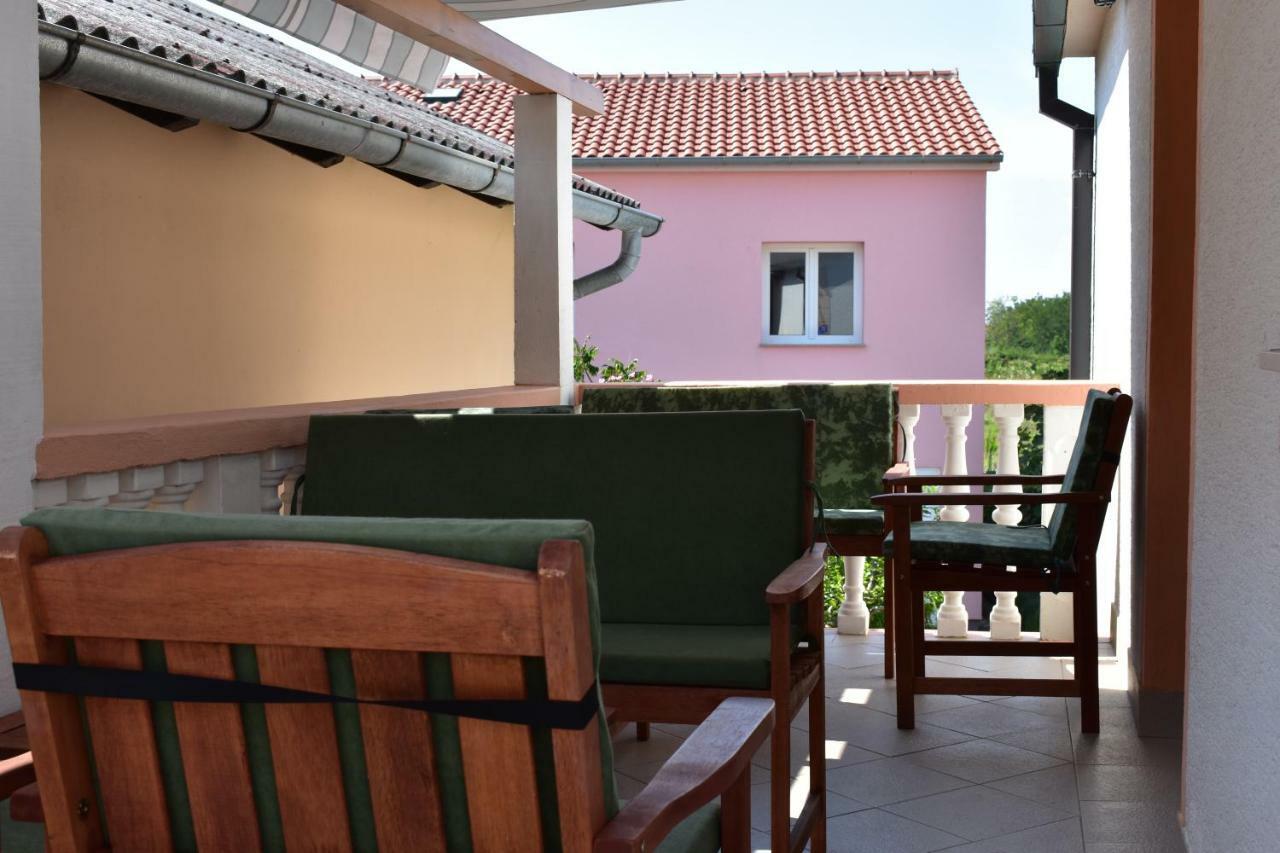 Apartman Nin-Dodo Екстериор снимка